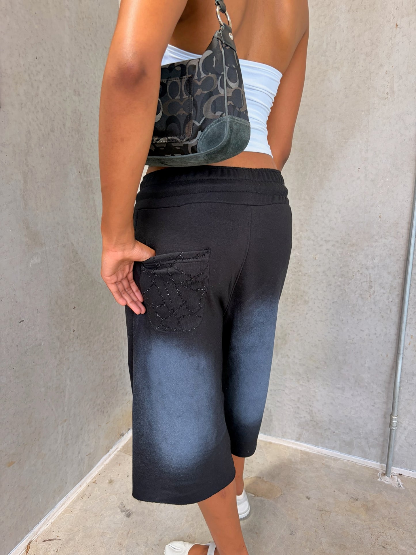 *obsidian 3/4 shorts.